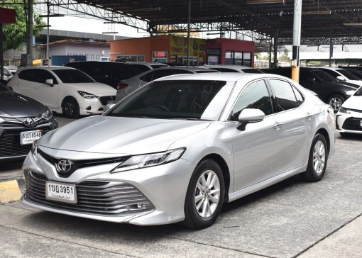 Toyota Camry รุ่น 2.0 (G) เกียร์ AT ปี 2020