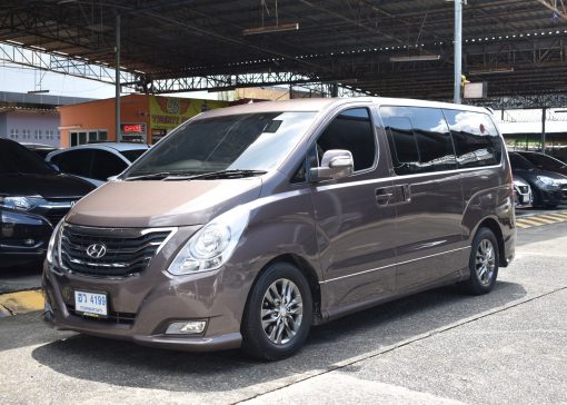Hyundai H1 รุ่น 2.5 elite เกียร์ AT ปี 2016